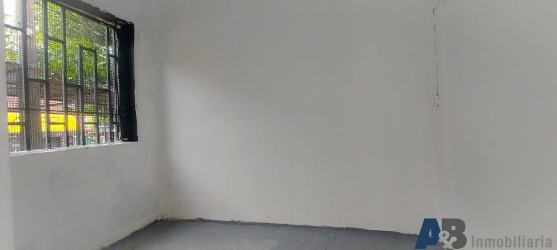 Local en arriendo en Manrique, Medellín - Miniatura 9