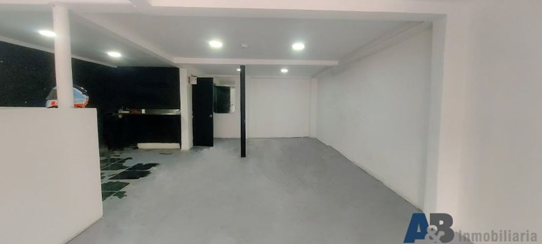 Local en arriendo en Manrique, Medellín - Miniatura 11