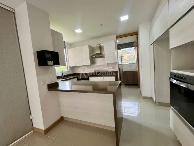 Apartamento en Arriendo en El Poblado, Medellín - Miniatura 3