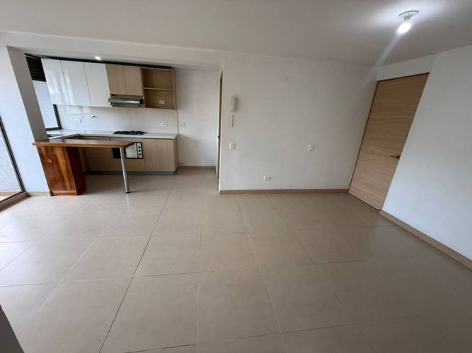 Apartamento en Arriendo en Tres esquinas, Sabaneta - Miniatura 2