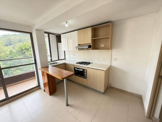 Apartamento en Arriendo en Tres esquinas, Sabaneta - Miniatura 3