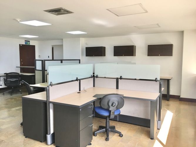 Oficina en venta en El Poblado, Medellín - Miniatura 3