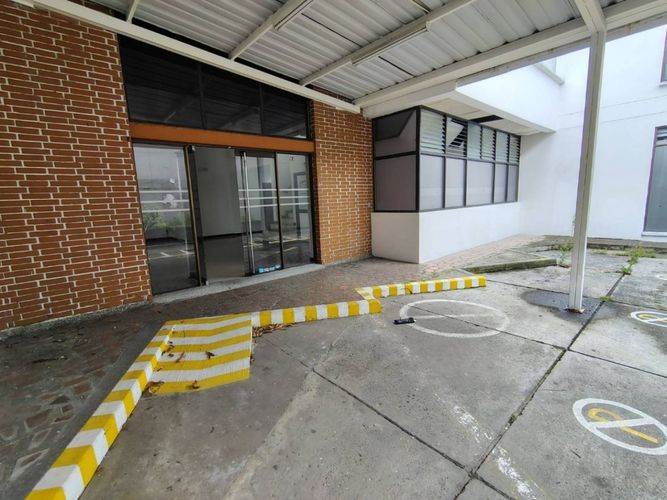 Local en Arriendo en Aeropuerto, Pereira - Miniatura 26