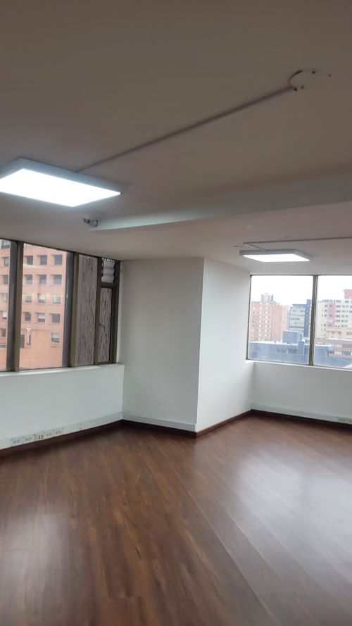 Oficina en arriendo en Chapinero, Bogotá - Miniatura 9