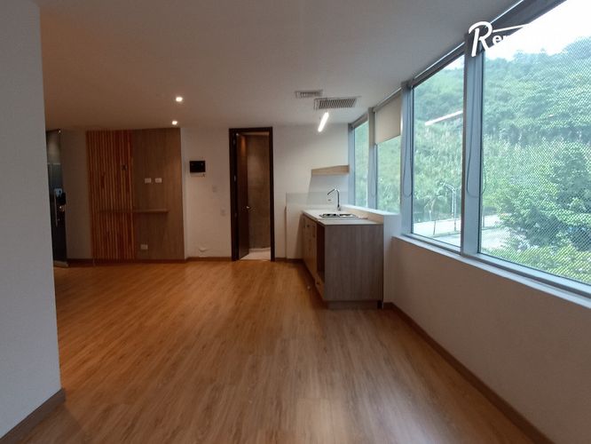Oficina en Arriendo en Castropol, Medellín - Miniatura 3