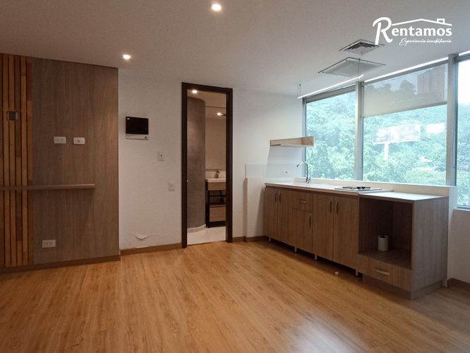 Oficina en Arriendo en Castropol, Medellín - Miniatura 4