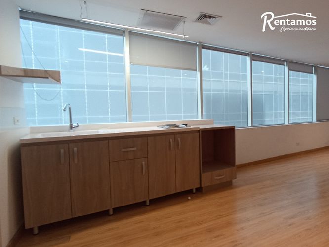 Oficina en Arriendo en Castropol, Medellín - Miniatura 7