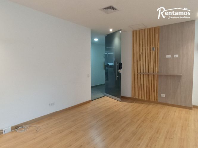 Oficina en Arriendo en Castropol, Medellín - Miniatura 8