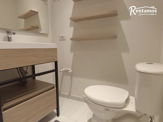 Oficina en Arriendo en Castropol, Medellín - Miniatura 16
