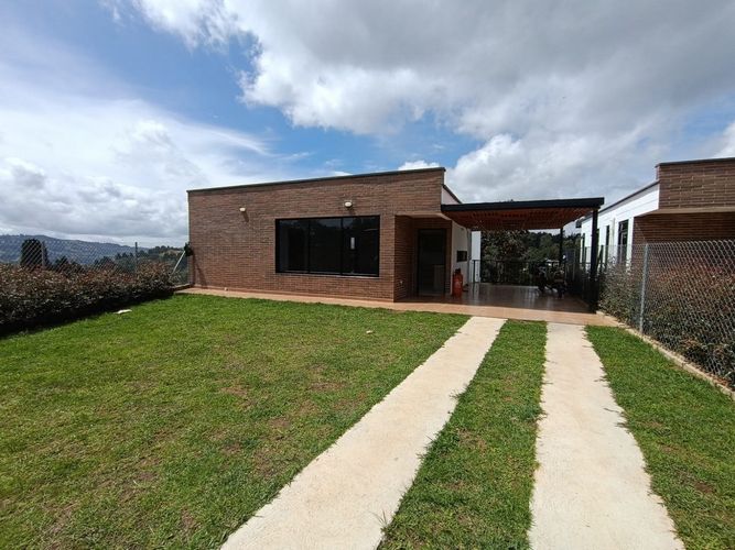 Finca en Arriendo en San isidro, Guarne - Imagen 1