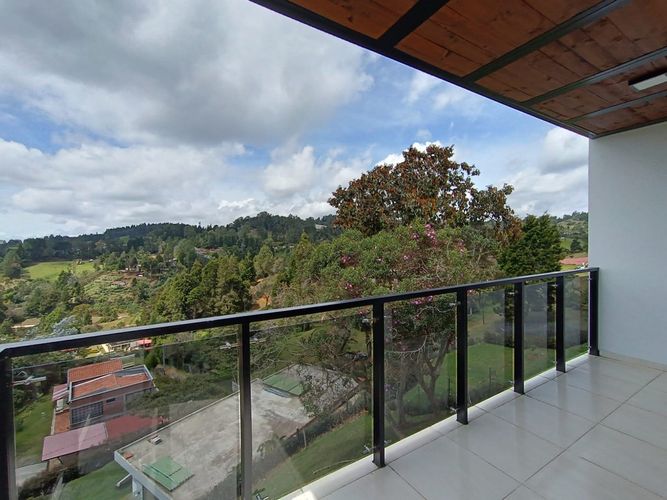 Finca en Arriendo en San isidro, Guarne - Miniatura 2