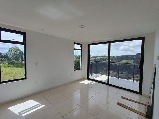 Finca en Arriendo en San isidro, Guarne - Miniatura 16