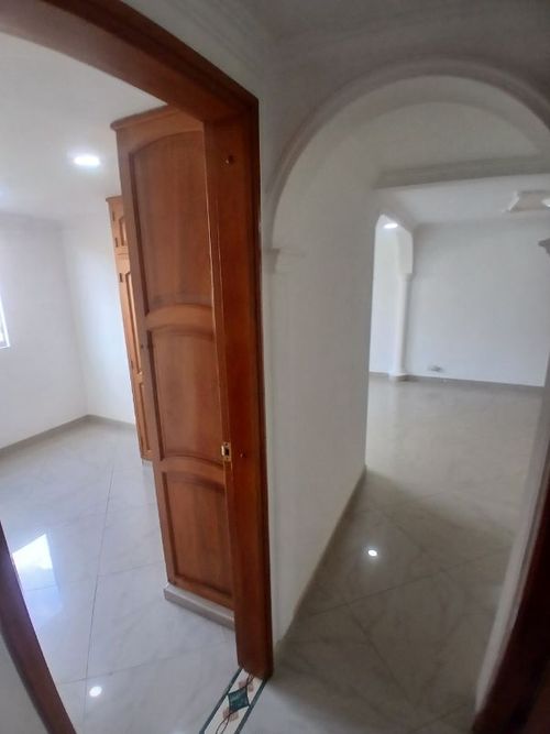 Apartamento en Arriendo en Los colores, Medellín - Miniatura 2