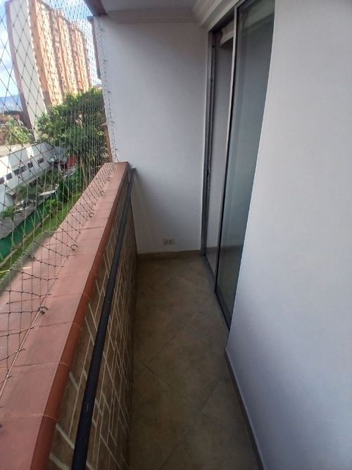 Apartamento en Arriendo en Los colores, Medellín - Miniatura 3