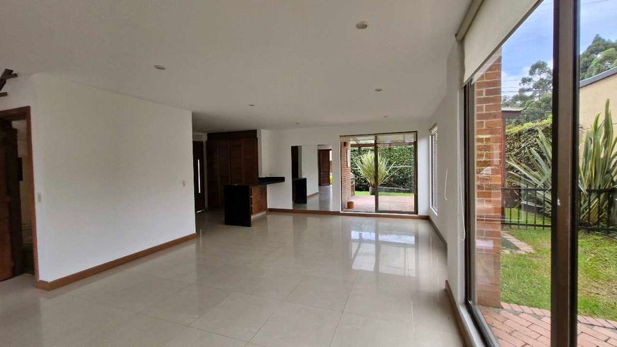 Casa en Arriendo en Guaymaral, Chía - Miniatura 8