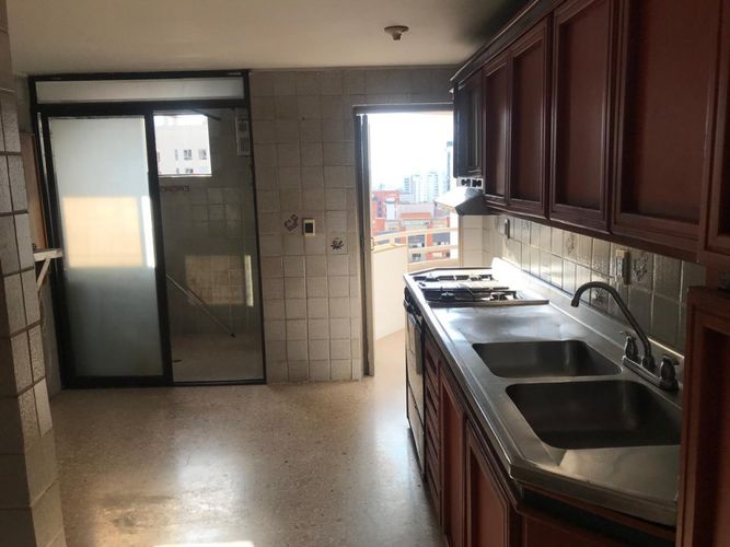 Apartamento en Venta en Cabecera del llano, Bucaramanga - Miniatura 3