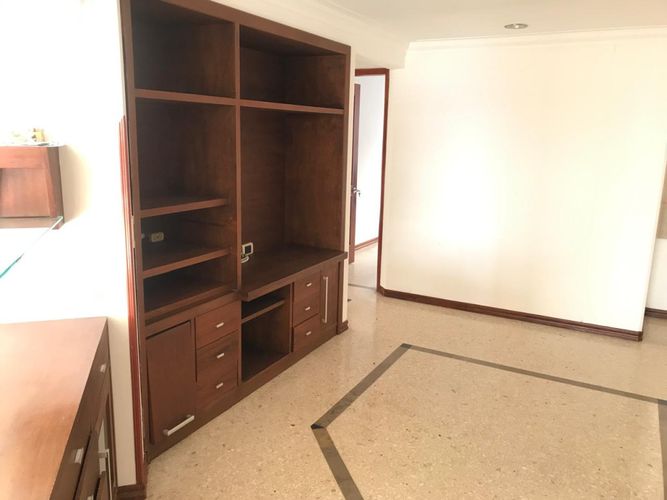 Apartamento en Venta en Cabecera del llano, Bucaramanga - Miniatura 2