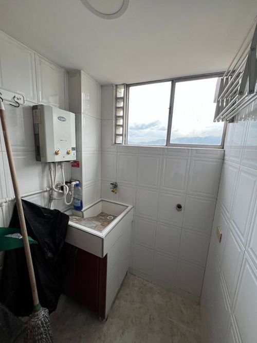 Apartamento en Arriendo en Los colores, Medellín - Miniatura 7