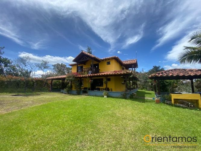 Finca en Arriendo en El carmen de viboral - Miniatura 3