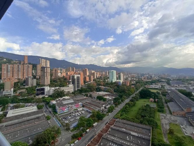 Apartaestudio en Arriendo en El Poblado, Medellín - Miniatura 9