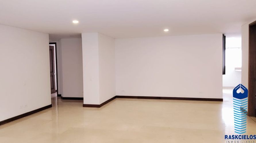 Apartamento en Arriendo en Laureles, Medellín - Miniatura 2