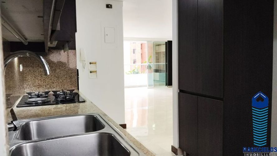Apartamento en Arriendo en Laureles, Medellín - Miniatura 4