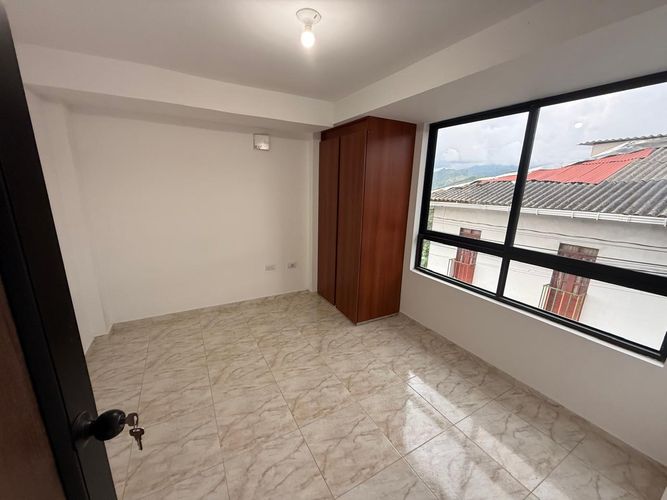 Edificio en Venta en Neira - Imagen 1