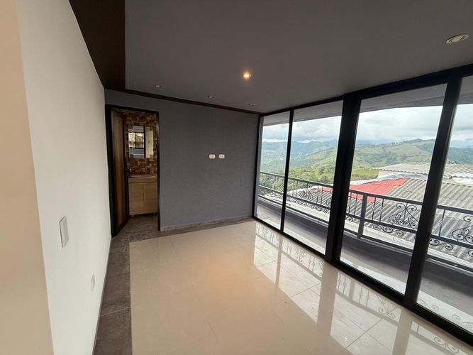 Edificio en Venta en Neira - Miniatura 5
