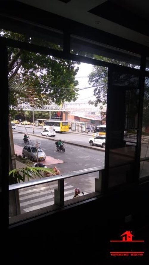 Local en  Arriendo en Laureles, Medellín - Miniatura 4
