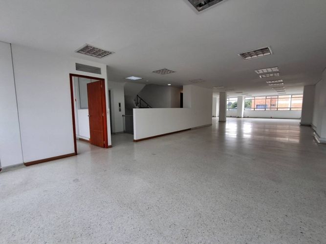Edificio en  Arriendo en Toberin, Bogotá - Miniatura 4