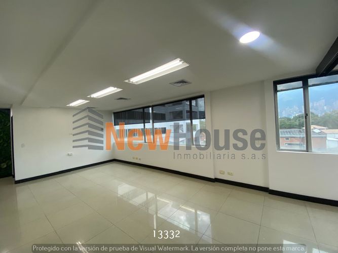 Oficina en Arriendo en Aeroparque juan pablo ii, Medellín - Miniatura 2
