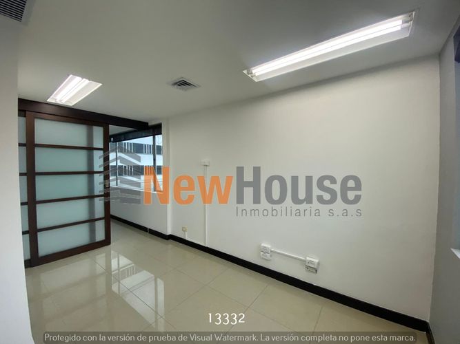 Oficina en Arriendo en Aeroparque juan pablo ii, Medellín - Miniatura 3