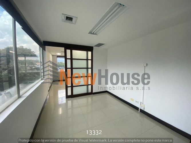 Oficina en Arriendo en Aeroparque juan pablo ii, Medellín - Miniatura 9