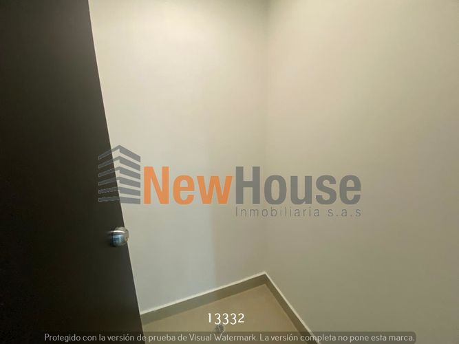 Oficina en Arriendo en Aeroparque juan pablo ii, Medellín - Miniatura 11