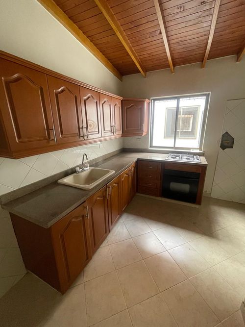 Casa en Arriendo en Los colores, Medellín - Imagen 1