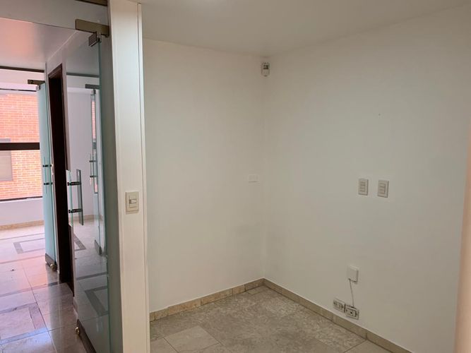 Oficina en  Arriendo en Usaquen, Bogotá - Miniatura 2