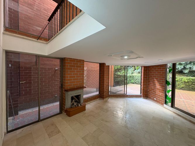 Casa en Arriendo en El Poblado, Medellín - Miniatura 2