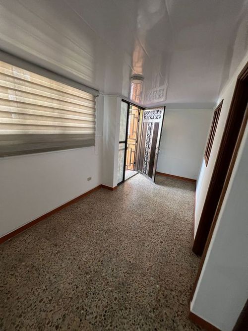 Apartaestudio en Arriendo en Los colores, Medellín - Imagen 1