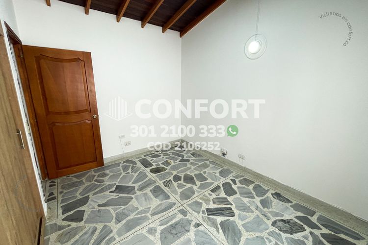 Casa en Arriendo en Loma del Escobero, Envigado - Miniatura 23