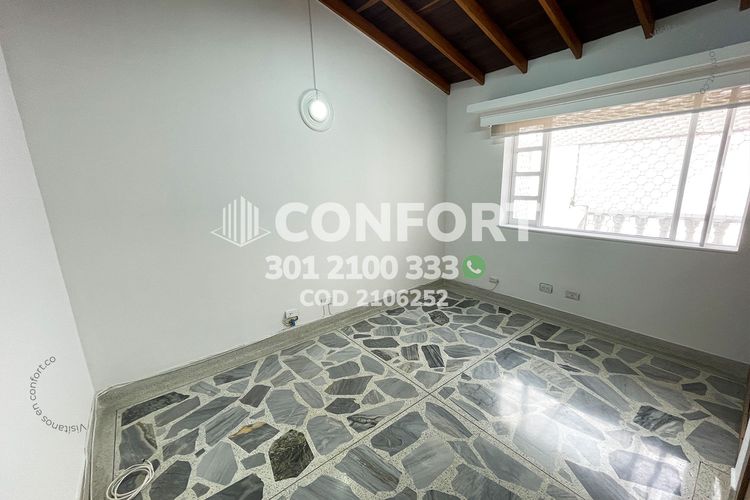 Casa en Arriendo en Loma del Escobero, Envigado - Miniatura 24
