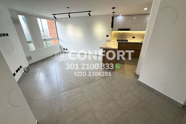 Apartaestudio en Arriendo en Lalinde, Medellín - Miniatura 3
