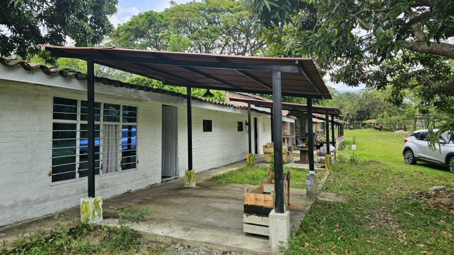 Finca en Arriendo en La selva, Ginebra - Miniatura 6