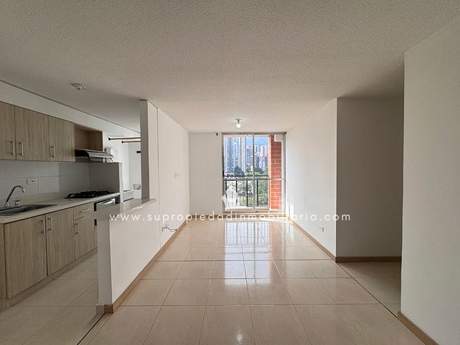 Apartamento en Arriendo en Aves Maria, Sabaneta - Miniatura 2