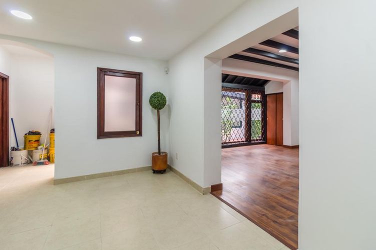 Oficina en arriendo en Quinta camacho, Bogotá - Miniatura 13