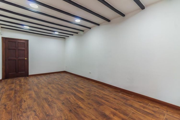 Oficina en arriendo en Quinta camacho, Bogotá - Miniatura 15