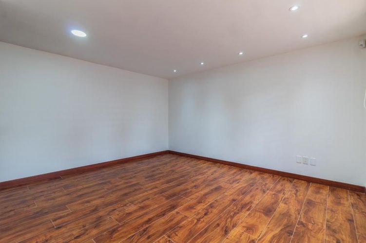 Oficina en arriendo en Quinta camacho, Bogotá - Miniatura 16