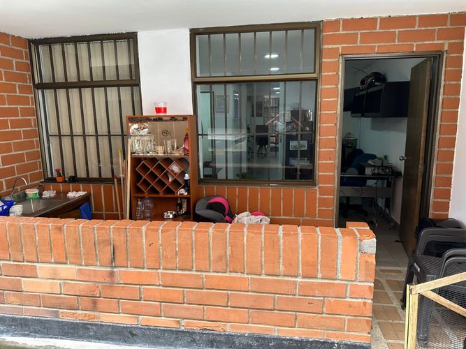Oficina en Arriendo en Laureles, Medellín - Miniatura 2