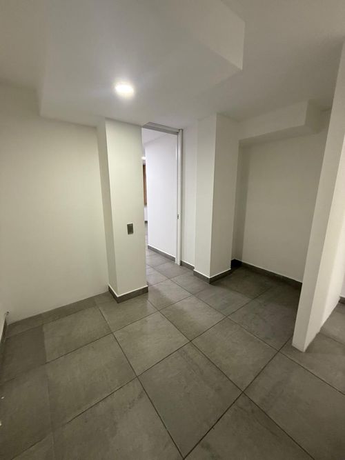 Oficina en Arriendo en Laureles, Medellín - Miniatura 3