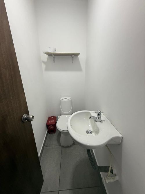 Oficina en Arriendo en Laureles, Medellín - Miniatura 5