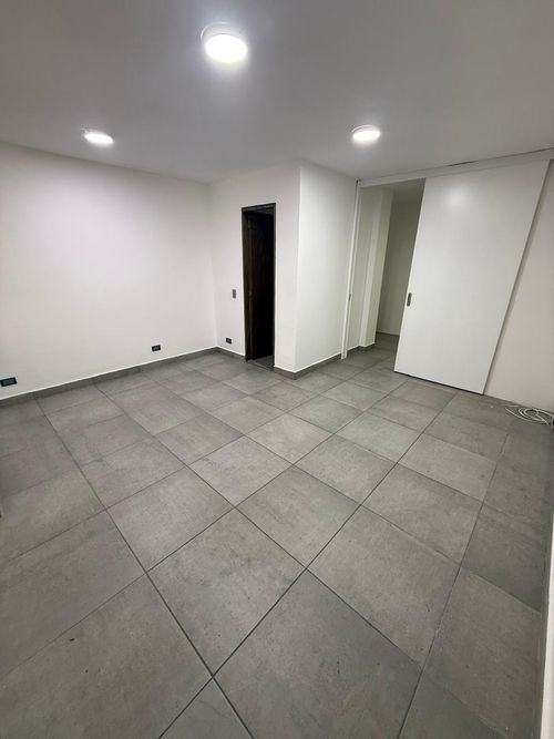 Oficina en Arriendo en Laureles, Medellín - Miniatura 11